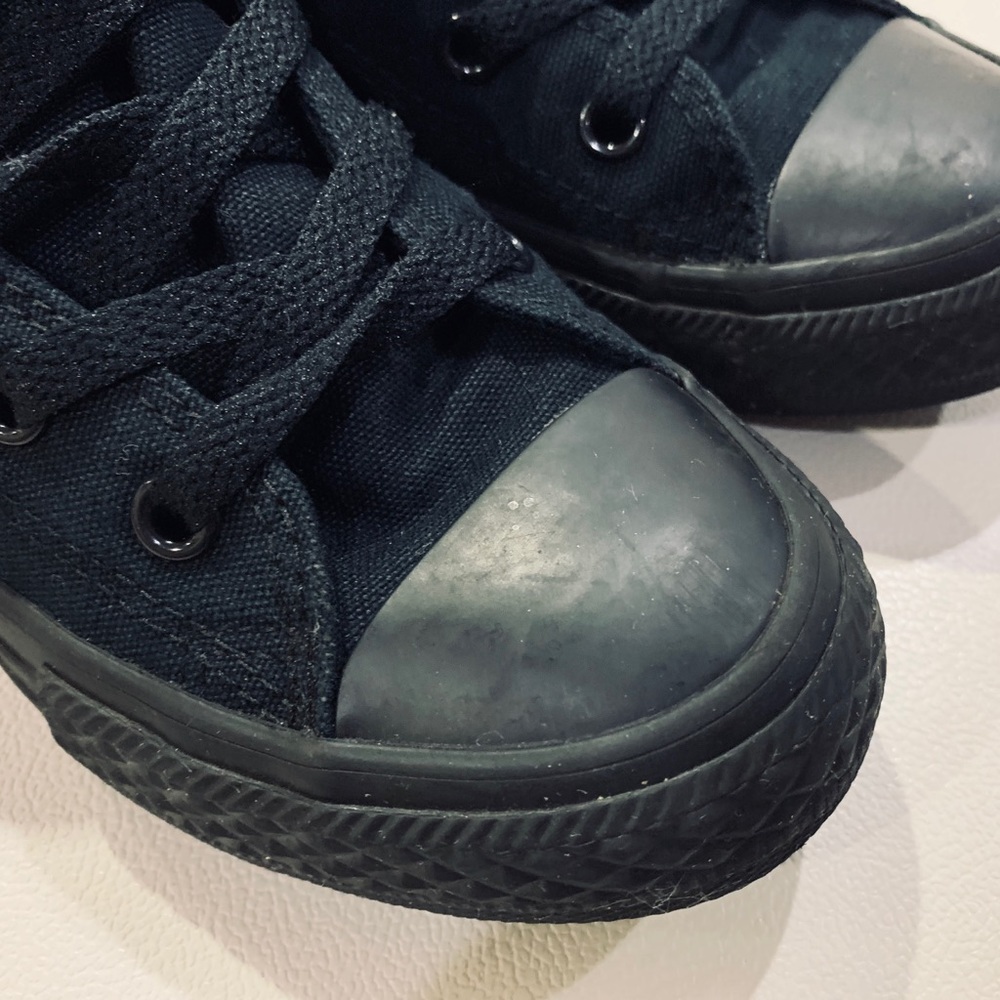 SOLD Converse Chuck Taylor High Tops Kids Sneaker Black - Picture 4 of 8